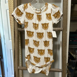 Kate Quinn girls bamboo tiger onesie size 12-18m EUC